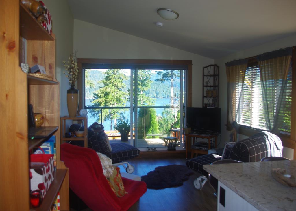 Wild Coast Chalets Port Renfrew Pokój zdjęcie
